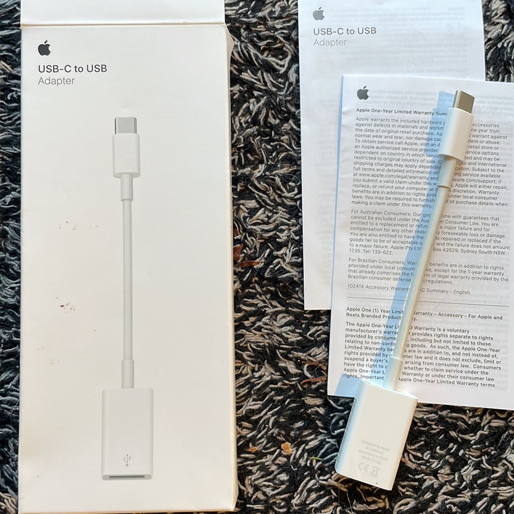APPLE USB-C TO USB ADAPTER. - Picture 3 of 4